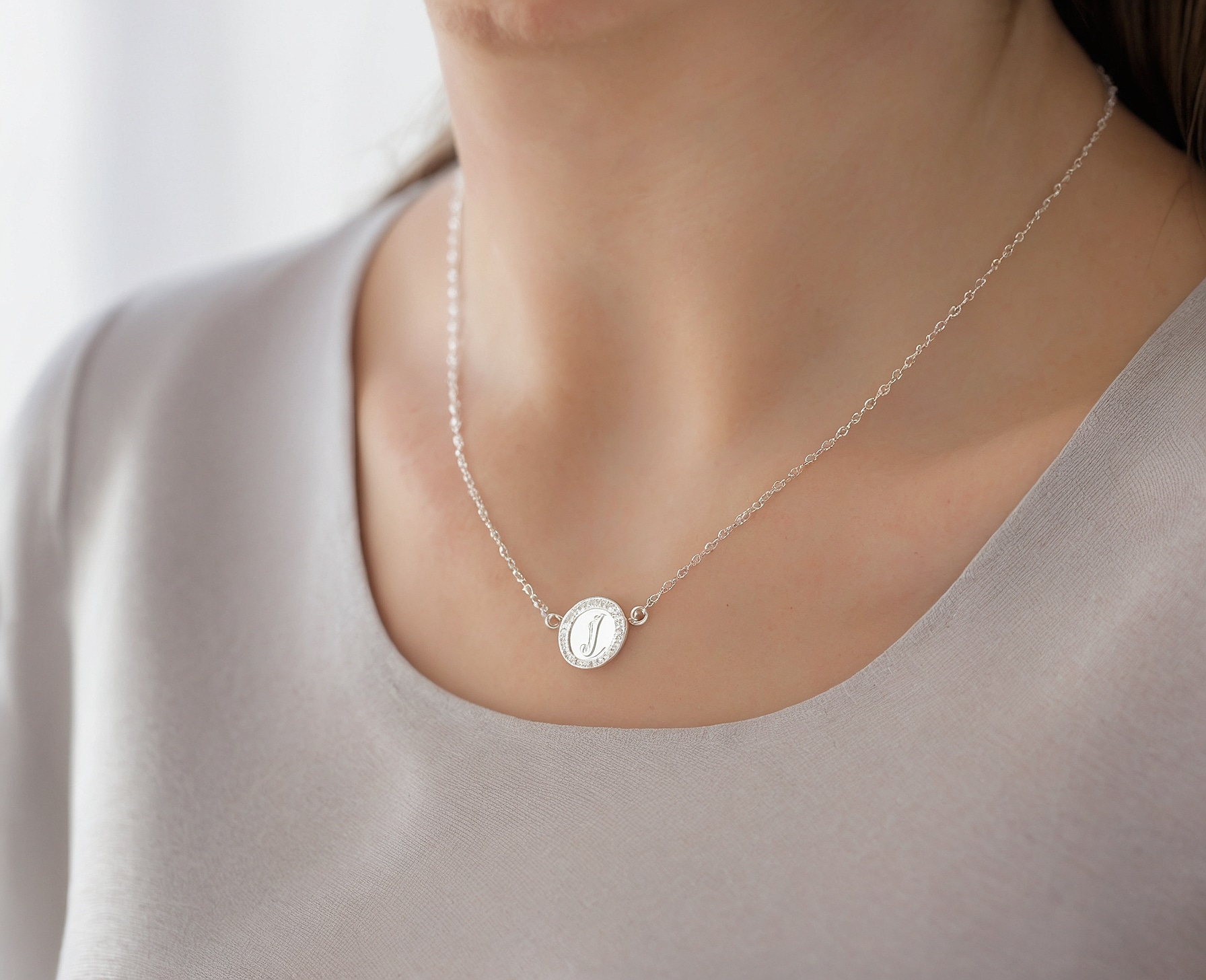 Collar personalizado con inicial de plata - Imagen 2